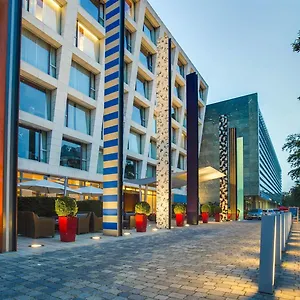 4* Отель Radisson Blu Media Harbour Hotel,