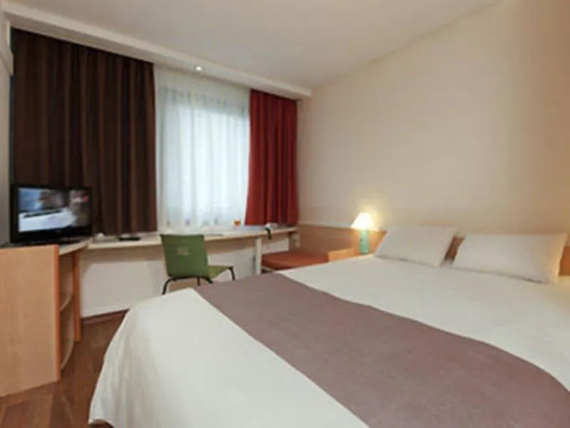 B&B Hotel Duesseldorf-Hbf